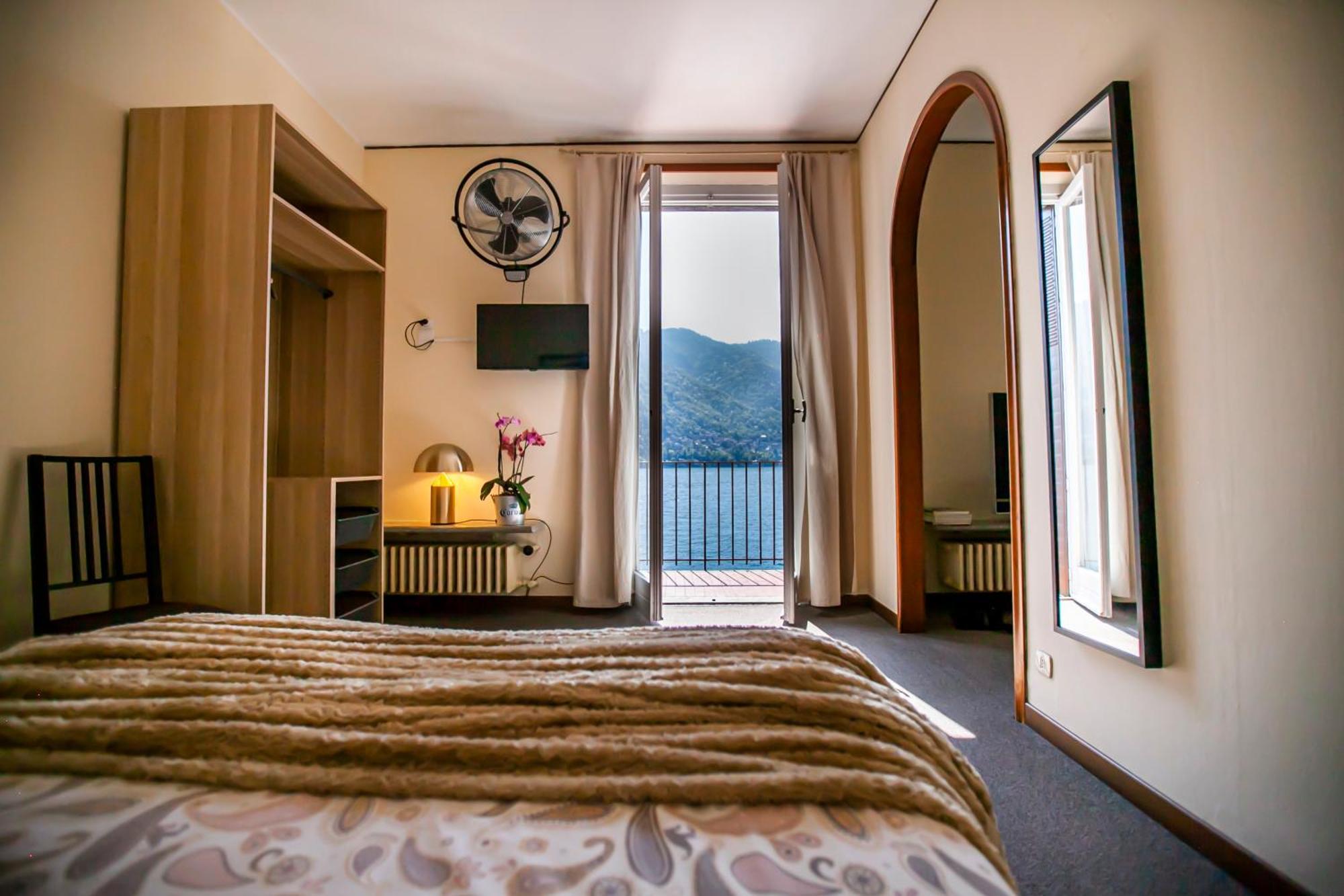 ホテル Darsena Di Riva Grande モルトラージオ エクステリア 写真